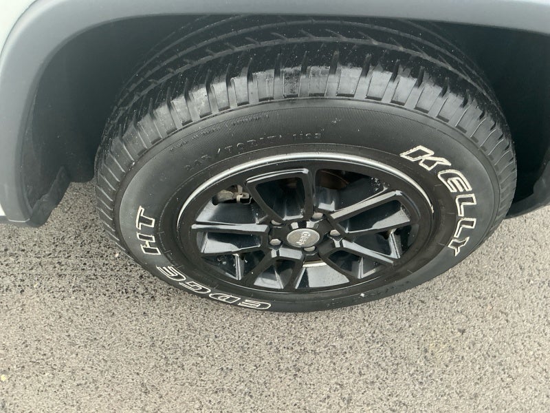 2020 Jeep Grand Cherokee Laredo