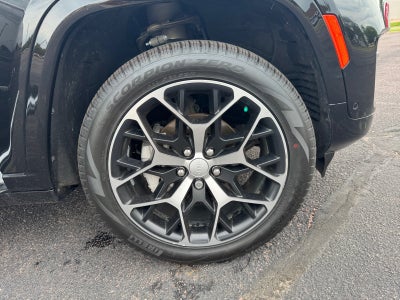 2022 Jeep Grand Cherokee Summit Reserve