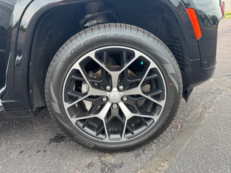 2022 Jeep Grand Cherokee Summit Reserve