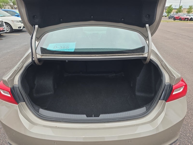 2025 Chevrolet Malibu LT