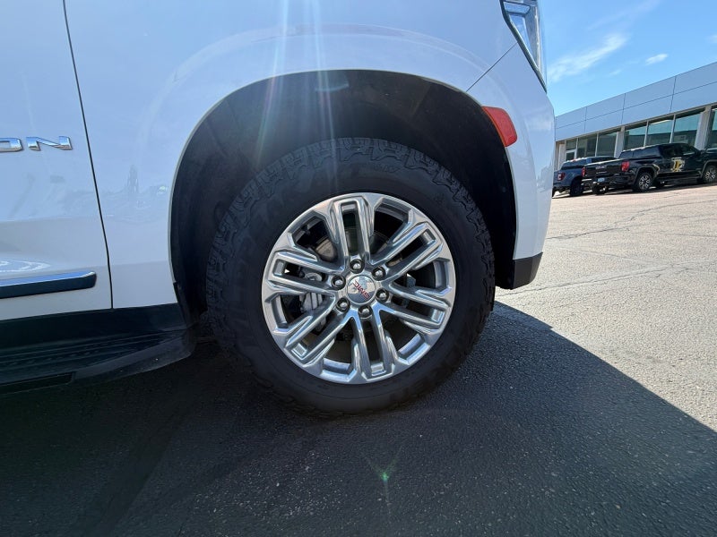 2022 GMC Yukon SLT