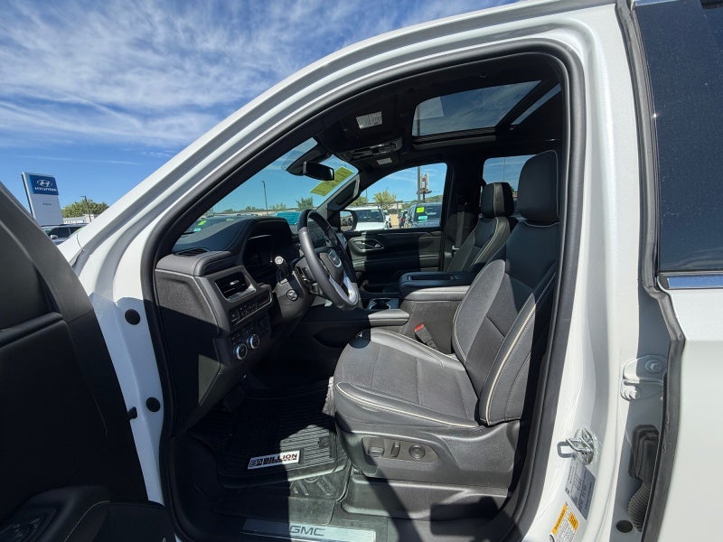 2022 GMC Yukon SLT
