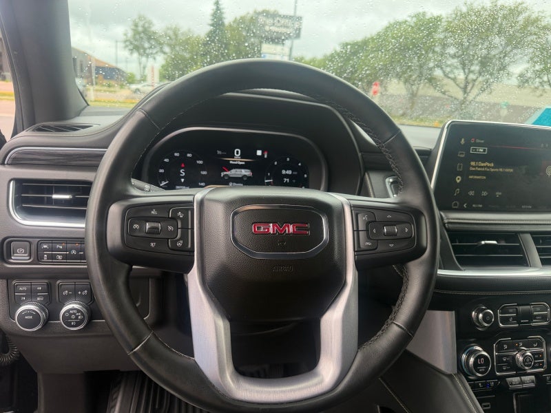 2023 GMC Yukon SLT