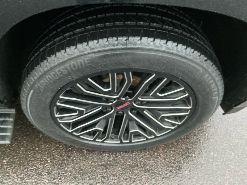 2021 GMC Yukon Denali - Photo 22