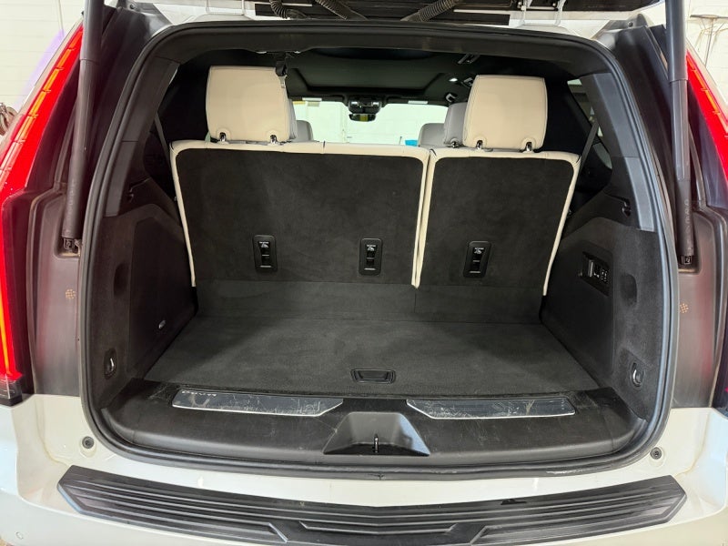2023 Cadillac Escalade 4WD Sport