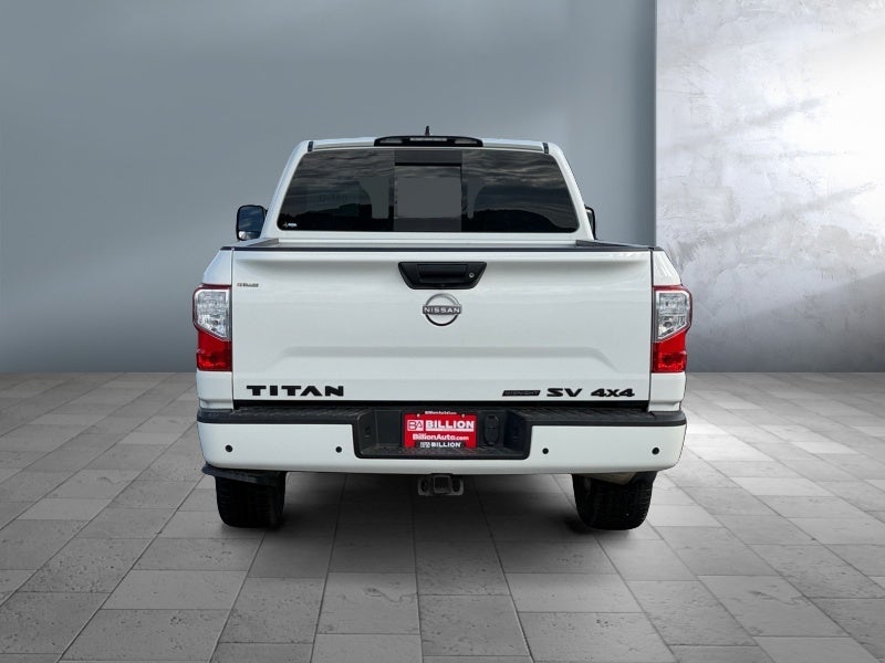2023 Nissan Titan SV