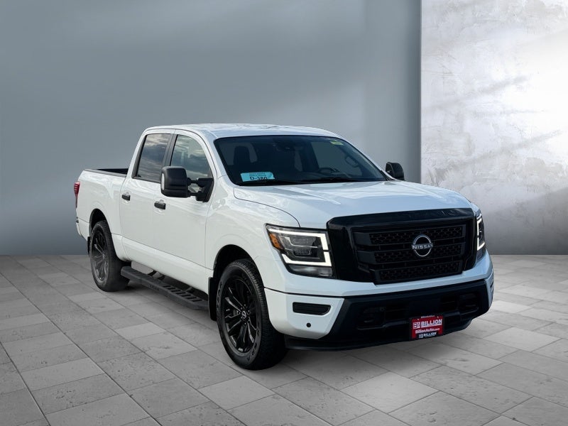 2023 Nissan Titan SV