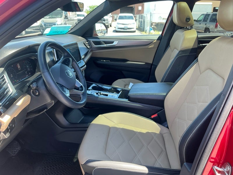 2024 Volkswagen Atlas Cross Sport 2.0T SE w/Technology