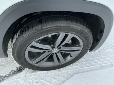 2021 Volkswagen Atlas 3.6L V6 SE w/Technology R-Line