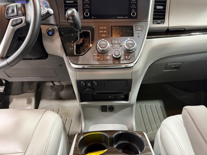 2019 Toyota Sienna XLE Premium