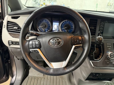 2019 Toyota Sienna XLE Premium