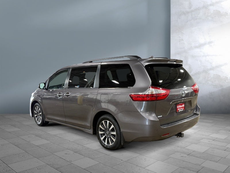 2019 Toyota Sienna XLE Premium