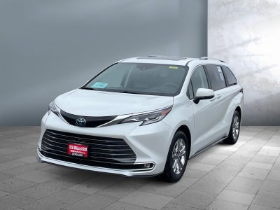 2022 Toyota Sienna Platinum