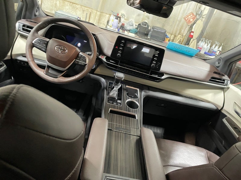 2022 Toyota Sienna Platinum
