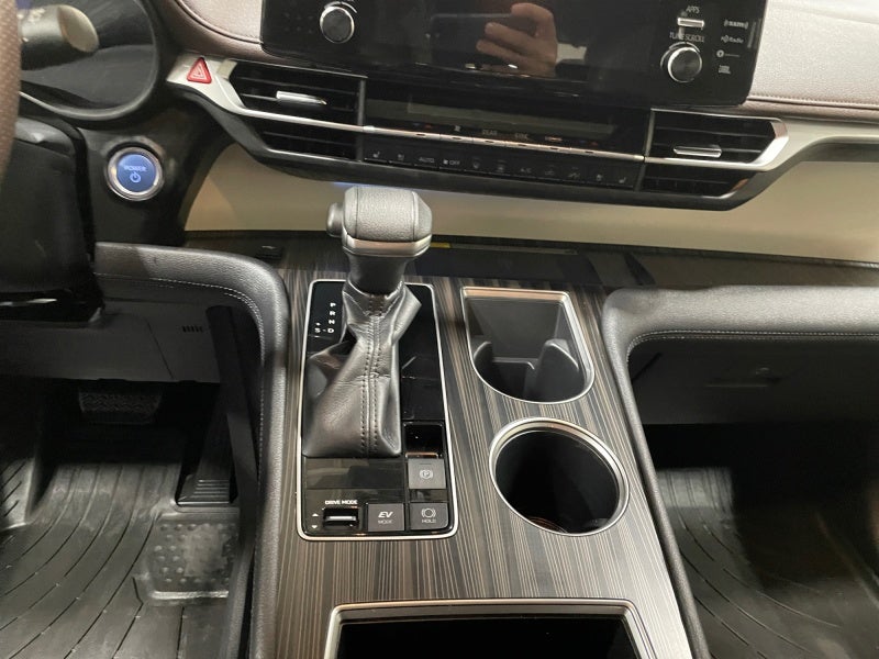 2022 Toyota Sienna Platinum