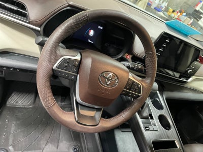 2022 Toyota Sienna Platinum