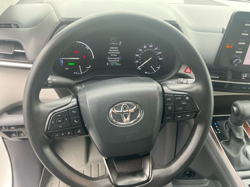 2023 Toyota Sienna LE