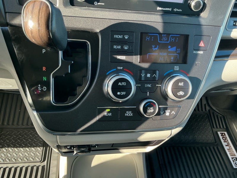 2018 Toyota Sienna XLE