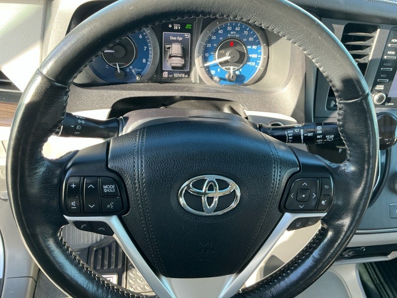 2018 Toyota Sienna XLE