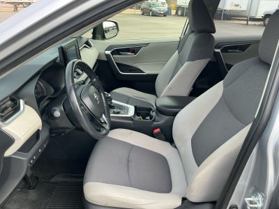 2020 Toyota RAV4 Hybrid XLE