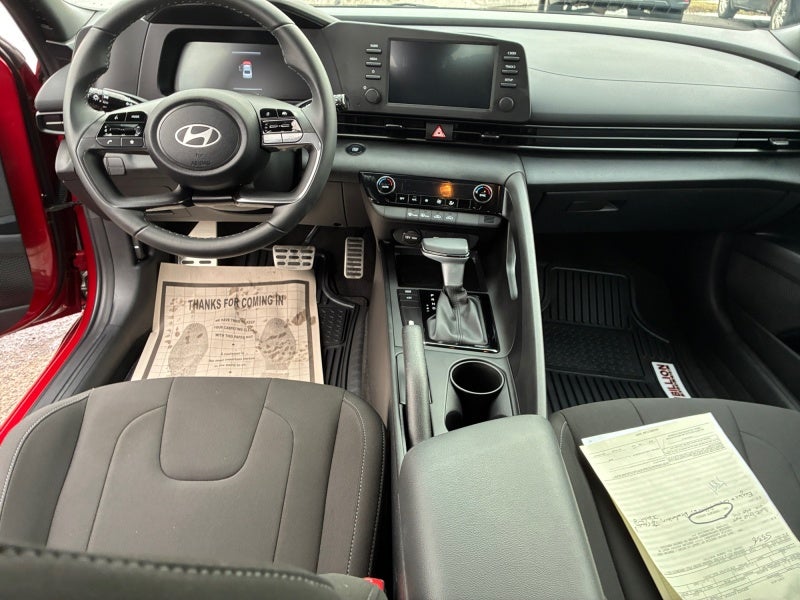 2025 Hyundai Elantra SEL Sport