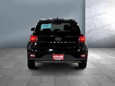2022 Hyundai Venue SE