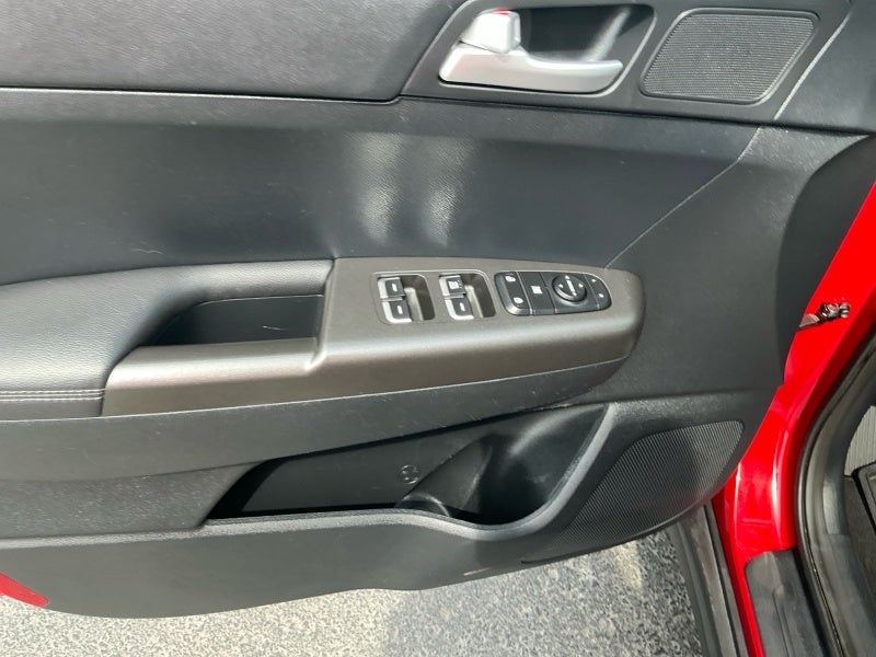 2022 Kia Sportage LX - Photo 15