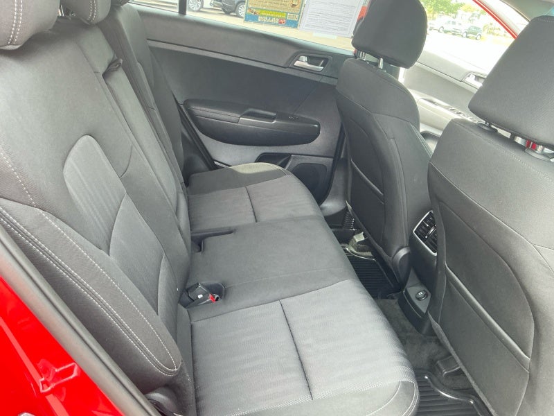 2022 Kia Sportage LX - Photo 17