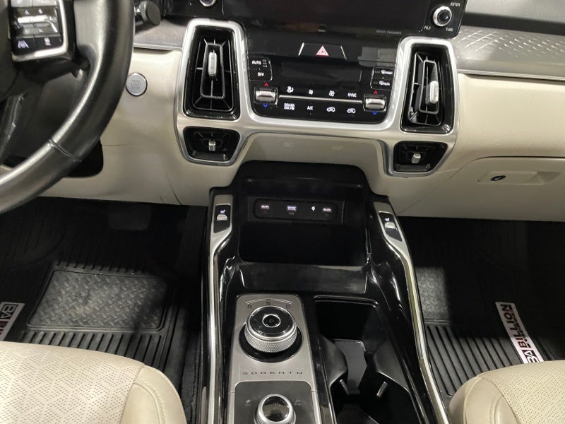 2022 Kia Sorento Plug-In Hybrid SX