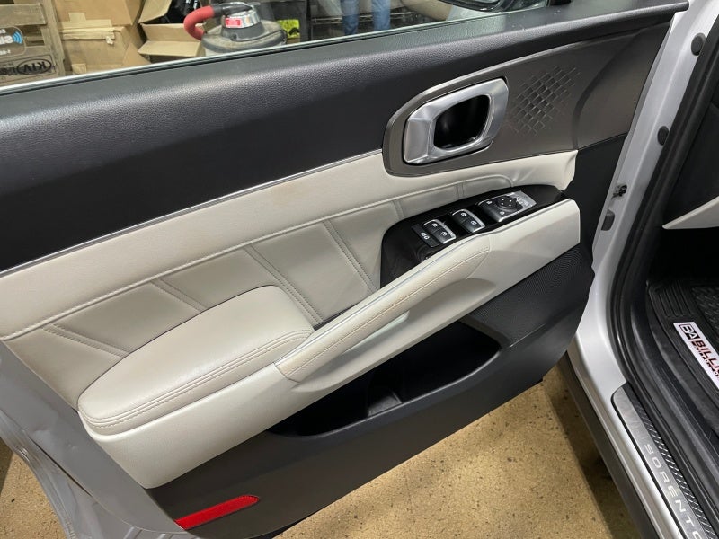 2022 Kia Sorento Plug-In Hybrid SX