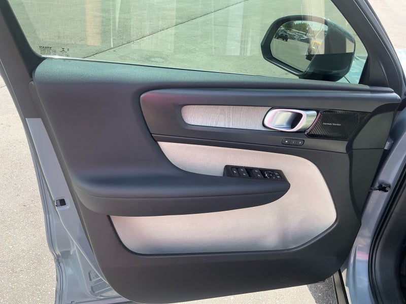 2022 Volvo XC40 Inscription