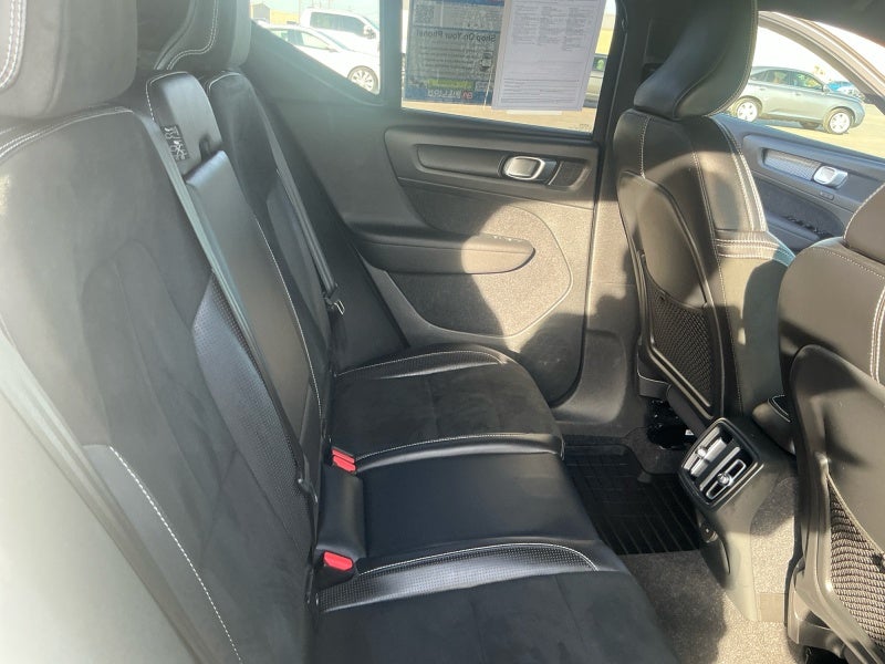 2020 Volvo XC40 R-Design