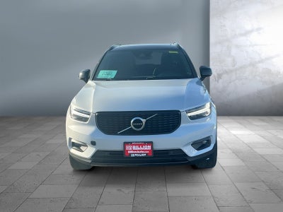 2020 Volvo XC40 R-Design