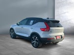 2020 Volvo XC40 R-Design