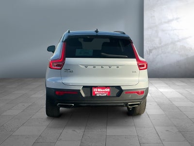 2020 Volvo XC40 R-Design