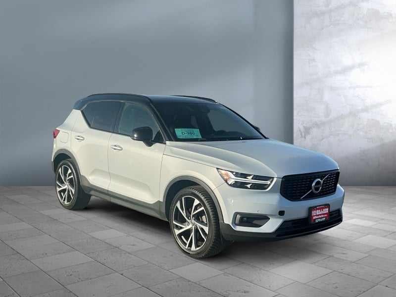 2020 Volvo XC40 R-Design