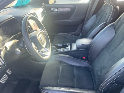 2020 Volvo XC40 R-Design